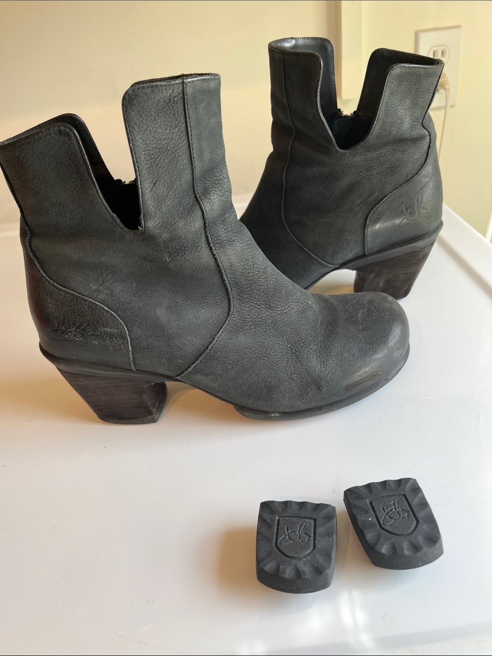 John Fluevog Rosy Boots sz 8.5
